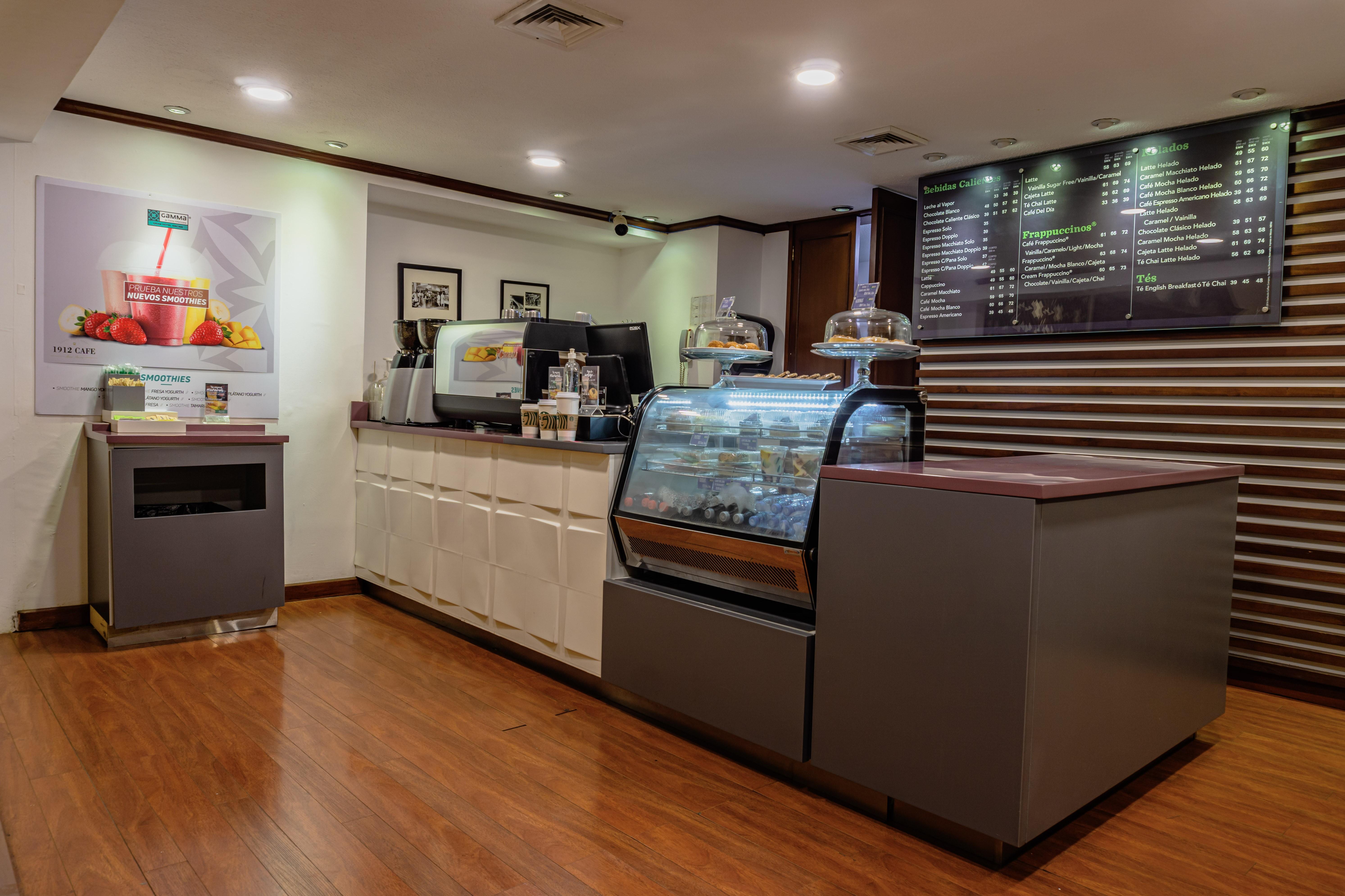 Gamma Monterrey Gran Hotel Ancira Exterior photo A coffee shop in the airport